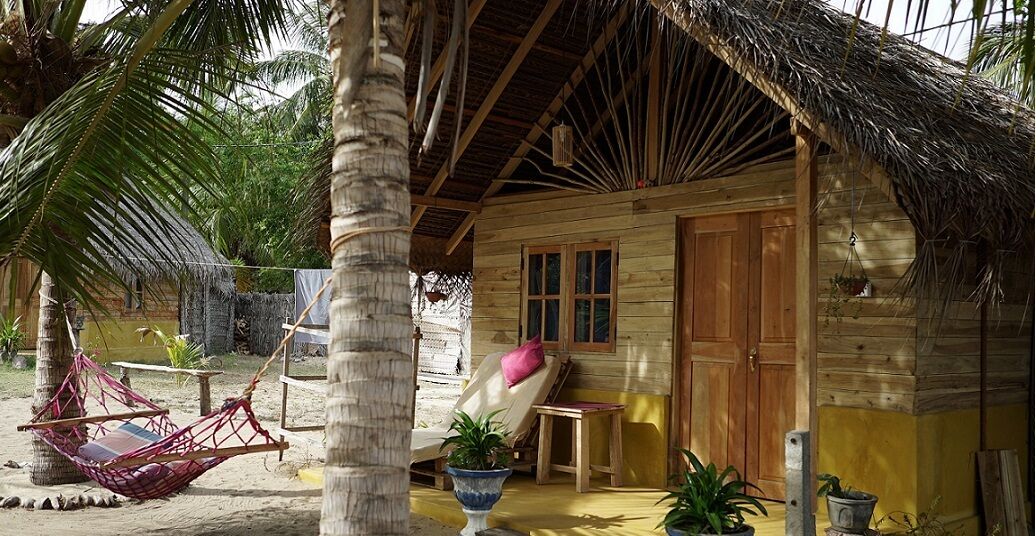 kitesurfing camp sri lanka IKO centre in Sri Lanka and best kite camp in Kalpitiya - Sri Lanka