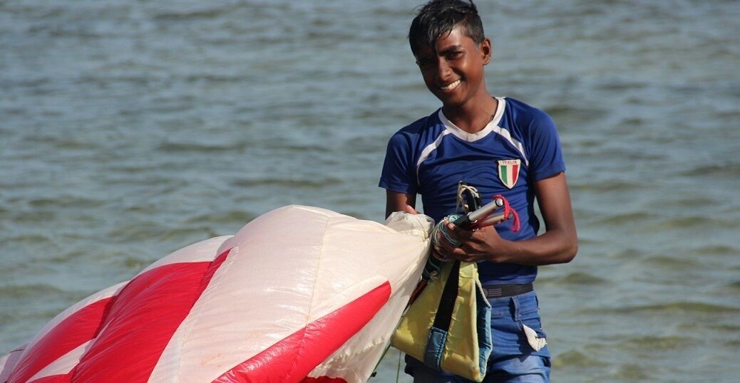 kitesurfing in kalpitiya Kitesurfing sri Lanka